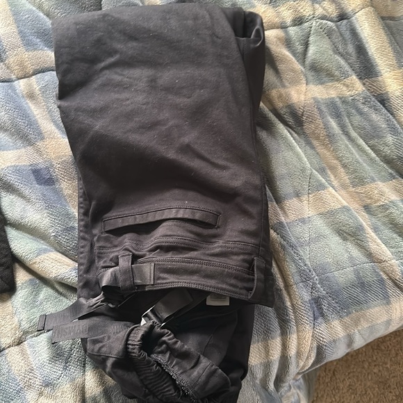 Gymshark David Laid Cargos - Picture 2 of 3